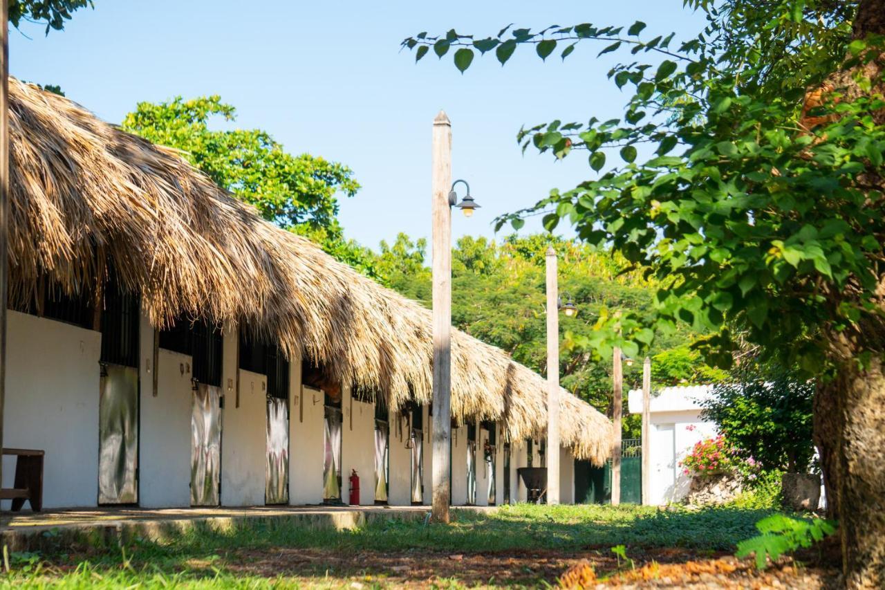 Hotel Casa Hemingway Juan Dolio Exterior photo